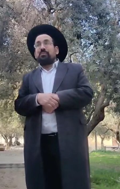 Rabbi Eliyahu Weber standing on the Temple Mount